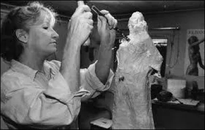 Laquelle de ces femmes n'a jamais sculpté ?