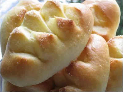 Le pain au lait est la moins calorique de toutes ces gourmandises.