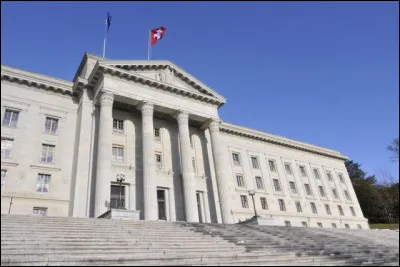 Le pouvoir judiciaire est représenté à Berne par...