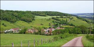 Blotti sous la colline du Grand Teureu, voici Arnay-sous-Vitteaux. Village Côte-d'Orien, il se situe en région ...