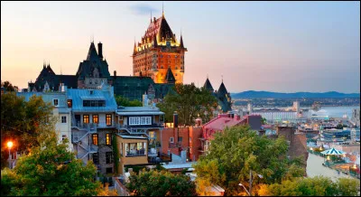 Victoria est la capitale de la Colombie-Britannique (province du Canada).