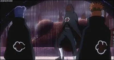 Quelles &eacute;taient les trois personnes que l'Akatsuki cherchaient en tout premier ?