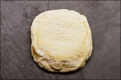 Quel est ce fromage du Dauphiné à base de lait de vache à pâte molle et à croûte fleurie ?