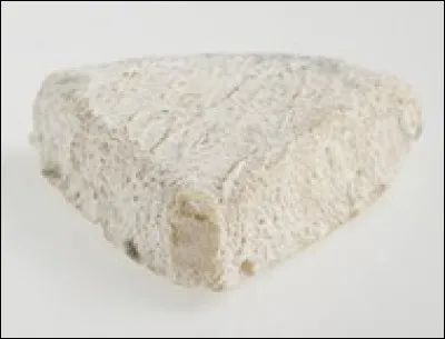 Quel est ce fromage au lait de chèvre pasteurisé à pâte ferme fabriqué en Provence ?