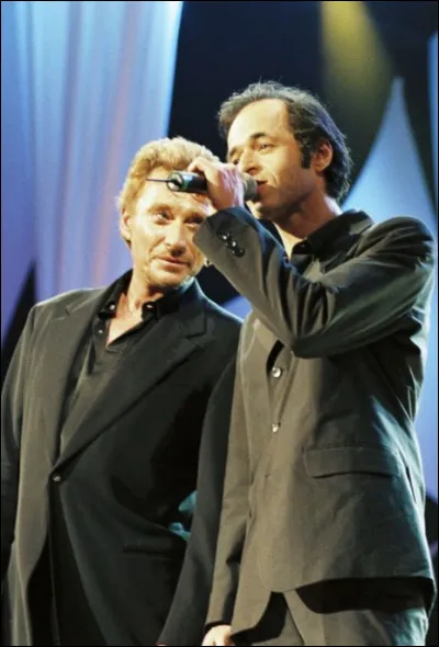 Qui chante "Je me sens si seul" ?