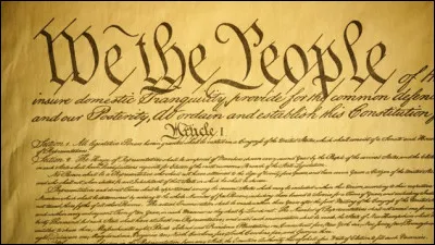 Il participa à l'élaboration de la Constitution des États-Unis. Quel amendement stipule que "le droit qu'a le peuple de détenir et de porter des armes ne sera pas transgressé" ?