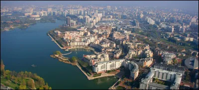 Ville d'Île de France, préfecture du Val-de-Marne :