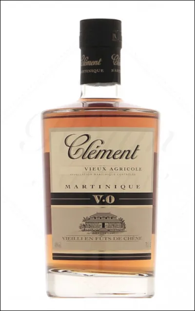 Quelle est cette eau-de-vie originaire des Amériques élaborée à partir de la canne à sucre, titrant entre 37° et 50° d'alcool ?