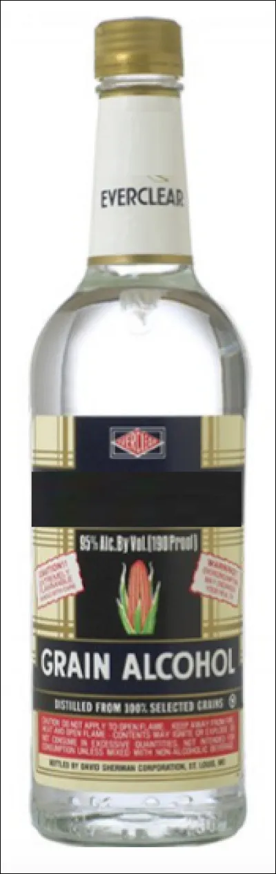 Quel est cet alcool rectifié produit aux États-Unis, titrant entre 60° et 93° d'alcool ?