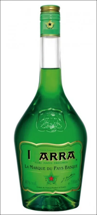 Quelle est cette liqueur basque réalisée à partir d'un distillat de plantes, d'épices, de pruneaux, de brou de noix et d'armagnac , titrant 40° d'alcool ?
