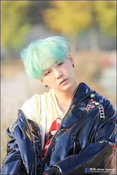 Quelle est la date d'anniversaire de Suga ?