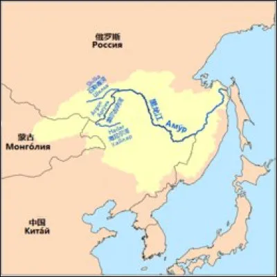 Région complètement enclavée, elle est baignée au sud par la rive gauche du fleuve ... (Complétez !), 1er de Sibérie, qui se jette dans ... (Complétez encore !)