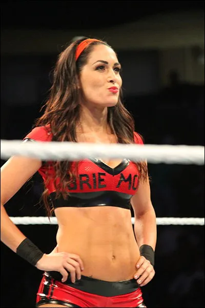 Qui est cette catcheuse ?