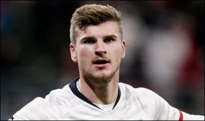 Identifiez ce footballeur allemand.