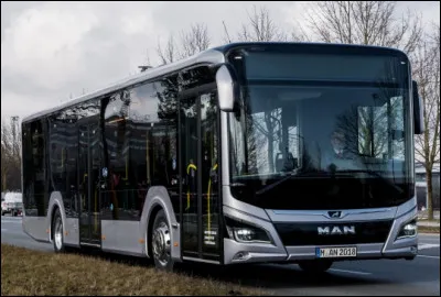 Yeah man ! Comment s'appelle cet élégant autobus allemand ?