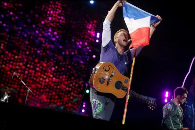 Avec quel chanteur français Coldplay a-t-il fait un duo sur la chanson "Arabesque" ?
