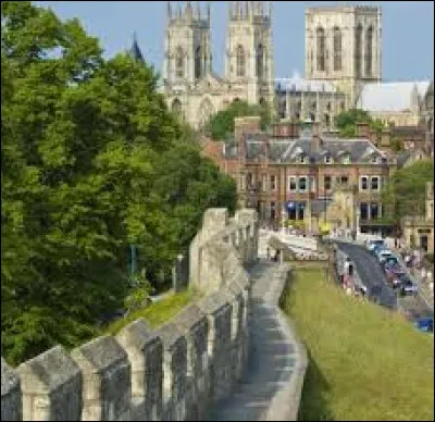 Où se situe York ? (200 000 habitants)