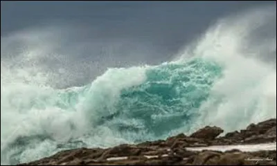 Où se trouve la mer d'Iroise ?