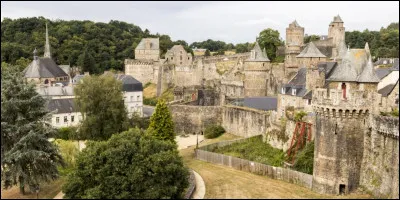 Retrouvez la phrase inexacte concernant le château de Fougères.