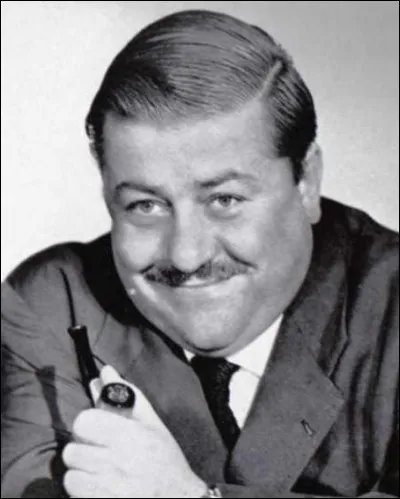 Cet humoriste, auteur de sketches, de canulars téléphoniques, connu aussi comme acteur avec son rôle du notaire Maître Folace dans Les Tontons flingueurs et de Boris Vassilief dans Les Barbouzes, se prénomme ...