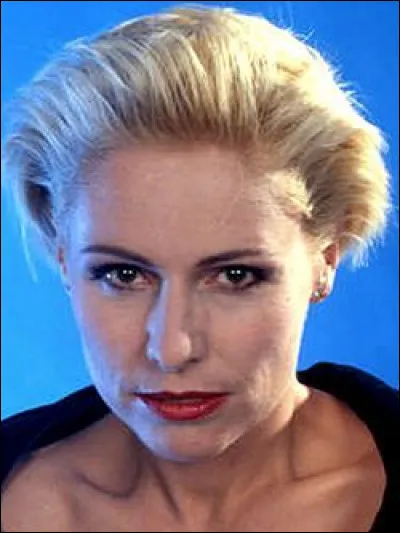 Qui est cette Jackie, chanteuse populaire française ?