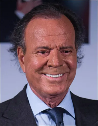 Qui est ce Julio, chanteur, auteur, interprète espagnol, chanteur latino le plus vendu au monde ?
