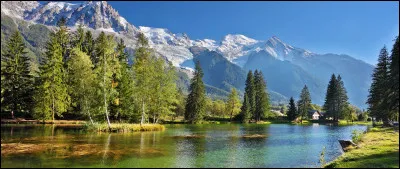 Dans quel lac se baigne-t-on le plus à minuit ?