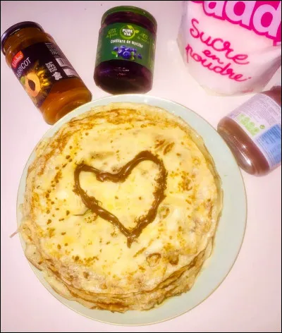 Quel mois correspond aux crêpes ?