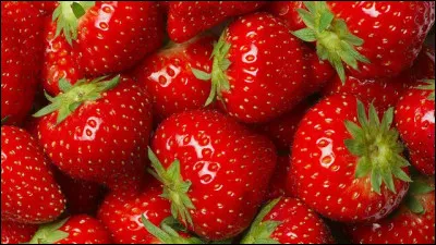 La fraise est une baie.