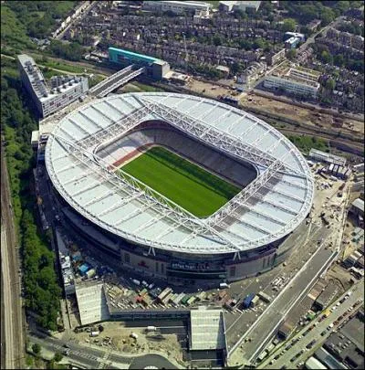 Comment s'appelle le nouveau stade d'Arsenal ?