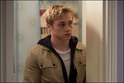 Comment s'appelle-t-il dans la série "EastEnders" ?