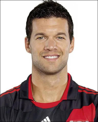 Qui est ce footballeur ?