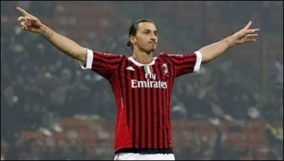 Où Zlatan était-il avant d'arriver à l' AC Milan ?