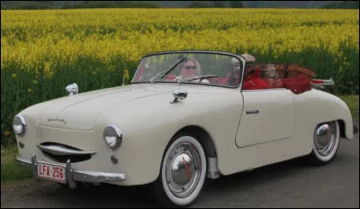 Quel est ce petit roadster produit par le constructeur Panhard ?