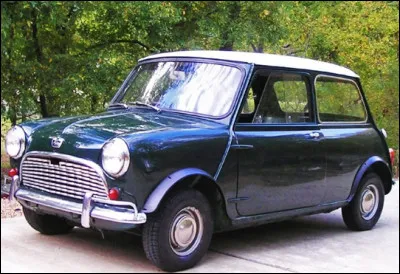 Quel est ce mod&egrave;le compact du constructeur anglais Austin ?