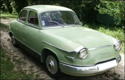 Quel est ce mod&egrave;le construit par Panhard ?