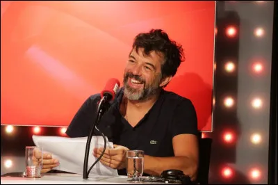 Avec quelle autre Grosse Tête, Stéphane Plaza serait-il en colocation selon ses dires ?