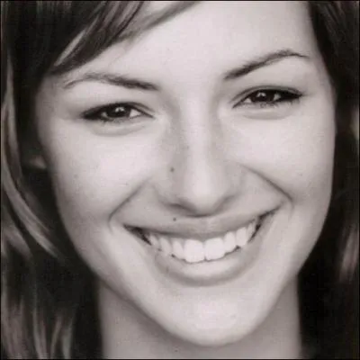 Louise Bourgoin s'est fait connatre comme Miss Mto sur Canal. Ses prestations dcales, voire carrment absurdes, lui ont permis d'obtenir ses premiers rles au cinma. Elle n'est pas dans ...