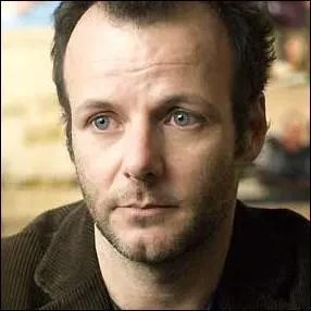 Pierre-Franois Martin-Laval (Pef), qui a fait ses premires armes dans la troupe des Robins des Bois, s'est impos comme personnage enfantin, bent, voire lunaire. Il n'a pas jou dans :