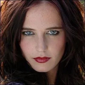 Eva Green, avec son regard troublant, mne dsormais plutt une carrire internationale. Dans lequel de ces films n'est-elle pas apparue ?
