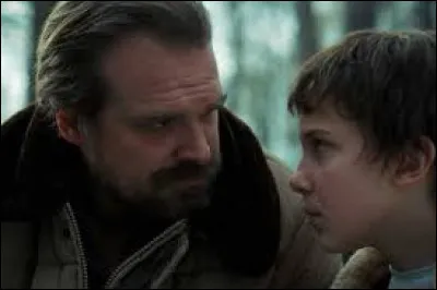 Chez qui Onze vit-elle cachée durant la saison 2 ?