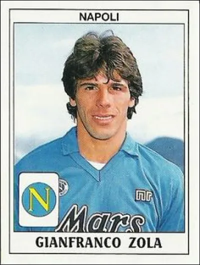 Diego Maradona (Argentine) et Gianfranco Zola (Italie) ont été coéquipiers à Naples
