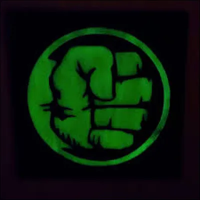 Studio : Marvel 
Capacités : Force et résistance physique surhumaines, bonds dans les airs, double personnalité
Ennemis : L'Abomination, Le Leader
Interprété à l'écran par : Eric Bana, Edward Norton 
Qui est ce super-héros ?