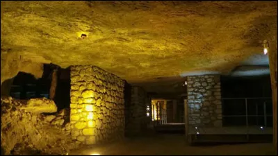 Quel est le nom de la caverne située dans l'Aisne et lieu stratégique lors de la Premier Guerre mondiale ?