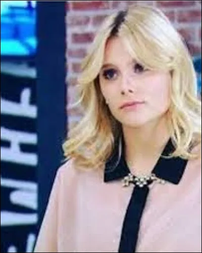 Ambre est la cousine de :