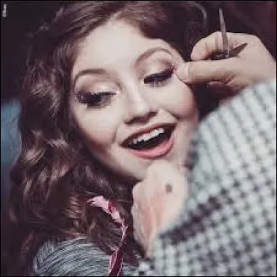 Quel est le nom de famille de Luna ?