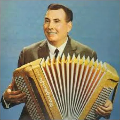 Qui est cet ancien accordéoniste et compositeur français ?