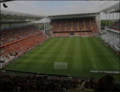 Quel est le premier nom du stade mythique des Sang et Or ?