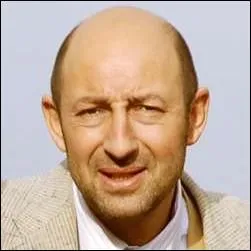 Trs plbiscit, Kad Merad trimballe dans ses films, avec une bonne humeur contagieuse, l'image du bon copain idal. Dans quel film n'est-il jamais apparu ?