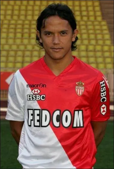 Dans quel club Marama Vahirua n'a-t-il jamais joué ?